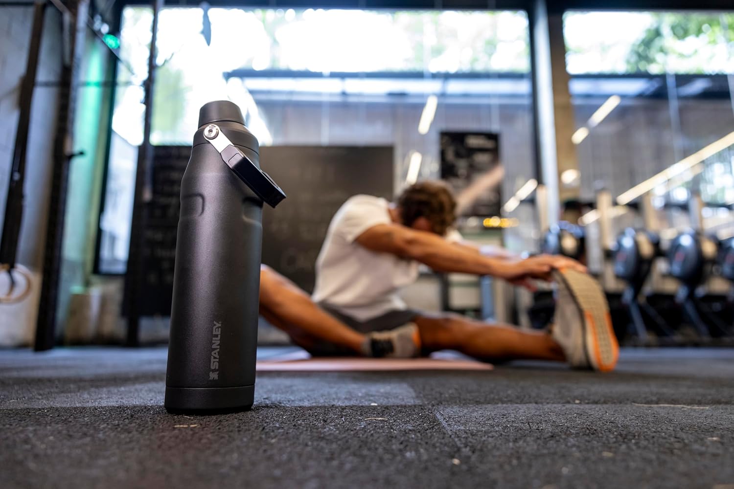 Stanley Garrafa Térmica Aerolight Fast Flow Black | 710ml - Imagem 7