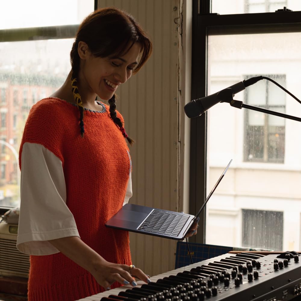 Notebook MacBook (2022) Apple com chip M2: tela Liquid Retina de 13.6 polegadas, 16GB de RAM, 256 GB de SSD. Meia-noite. - Imagem 5