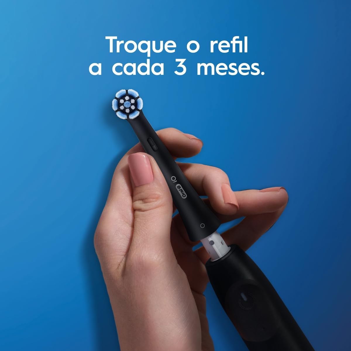 Escova de Dente Elétrica Oral-B Series iO2 para dentes 100% mais Limpos vs. uma Escova de Dente Manual Regular - Imagem 9