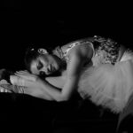 Zendaya Brilha em Nova Campanha e Celebra Sucessos Recentes