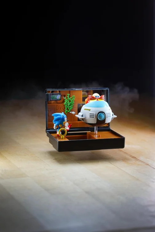 SEGA Genesis Display Console – Supervillain Boss Bundle with Sonic the Hedgehog 1 + Cartridge Storage Tray (Death Egg Robot, Mecha Sonic Mk II, Mr. X, Death Bringer Figures) - Imagem 3