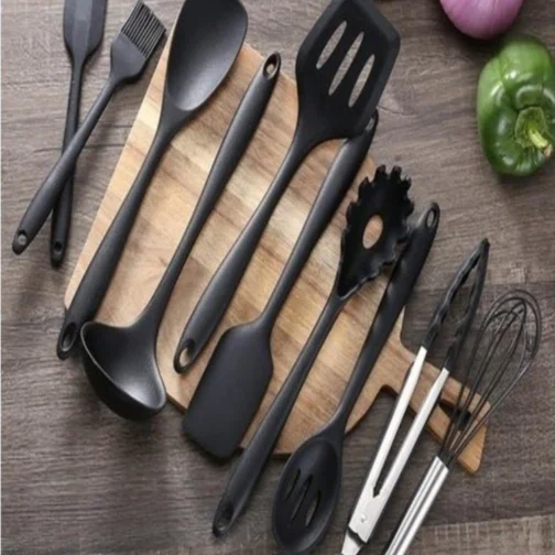 Kit 10 Utensílios de Cozinha em Silicone e Aço Inox, Resistentes ao Calor, Antirriscos, com Espátula, Pegador, Concha e Colher, Preto - Imagem 3