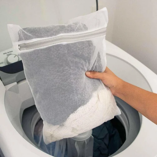 Oikos - Kit 3 Sacos para Lavar Roupas Delicadas P,M e G com Zíper - Imagem 5