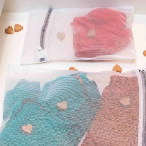 Oikos - Kit 3 Sacos para Lavar Roupas Delicadas P,M e G com Zíper - Imagem 7