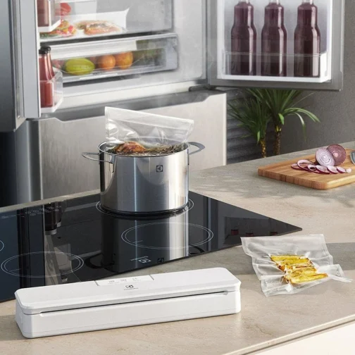 Electrolux Seladora a Vácuo Portátil Branca 220V + 10 Sacos para Vácuo, Embaladora e Seladora de Alimentos - Imagem 9