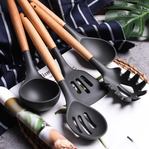 Utensilios Para Cozinha Silicone Kit 19 Peças Cabo Madeira Conjunto Completo Espátula Concha Colher Jogo Suporte Faca Antiaderente Tabua Tesoura Faqueiro PREMIUM (Preto) - Imagem 6